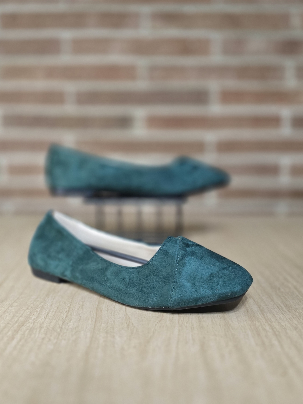 Women’s Dark Green Suede Pointed-Toe Flats